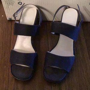 Dressy Navy Blue Strappy Sandals Size 7.5, 3” heel